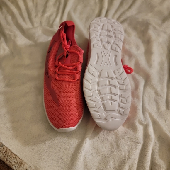 Running shoes - Picture 5 of 6